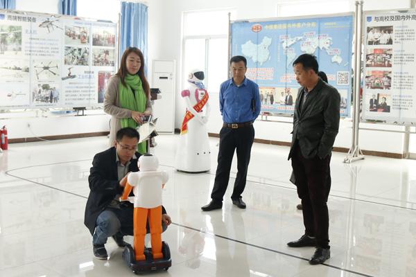 Warmly Welcome Weifang Merchants to Visit China Coal Group for Examining Intelligent Robot 