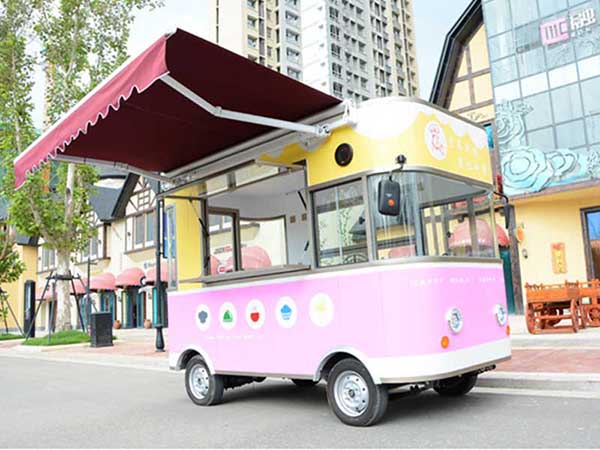 A Batch of New Model Mobile Food Cart Sent to Japan