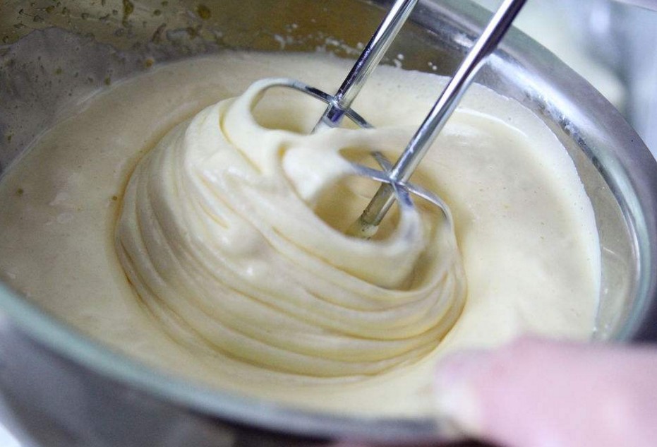 How to Stir Up the Flour Multi-functional Kitchen Dough Mixer and Egg Mixer